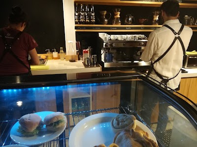 Photos of Caf&eacute; La Mancha