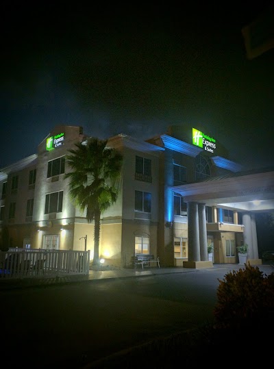 Photos of Holiday Inn Express & Suites Tavares - Leesburg