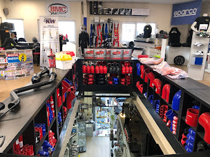 Photo n°4 de JS PERFORMANCE à Domont (Magasin de pièces de rechange automobiles)