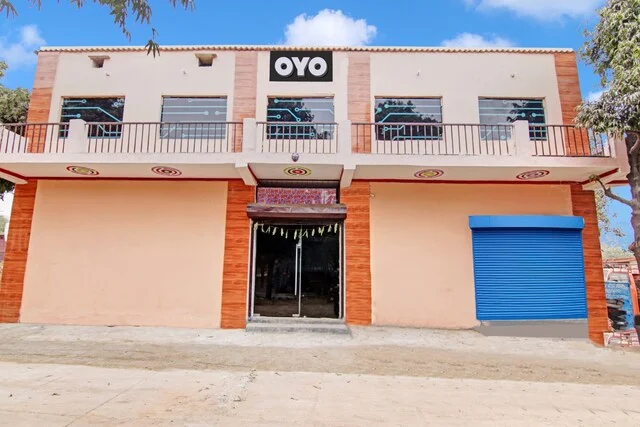 Hotel O Bansi Hotel & Party Hall