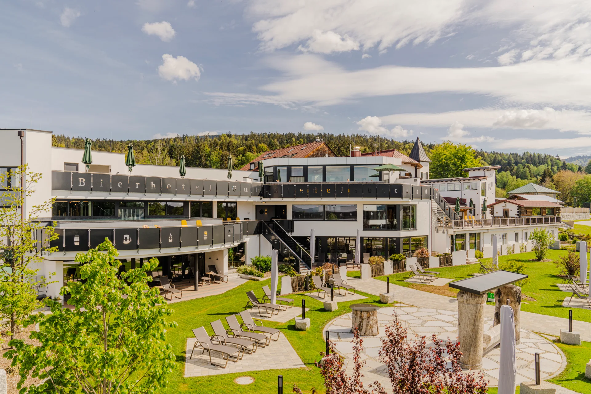 1. Bier- & Wohlfühlhotel Gut Riedelsbach