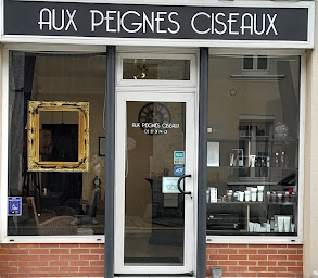 Photo n°5 de Aux peignes ciseaux à Béville-le-Comte (Magasin d'articles de coiffure pour hommes)