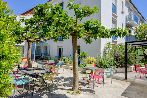 Photo de Résidence Services Seniors DOMITYS - Les Tours d'Or à Laroque-des-Albères (66740)