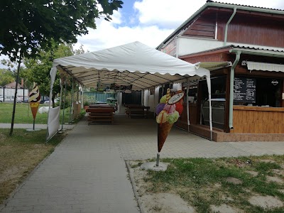 Photos of Balatonvilla V&aacute;r-Lak Balatonkenes&eacute;n