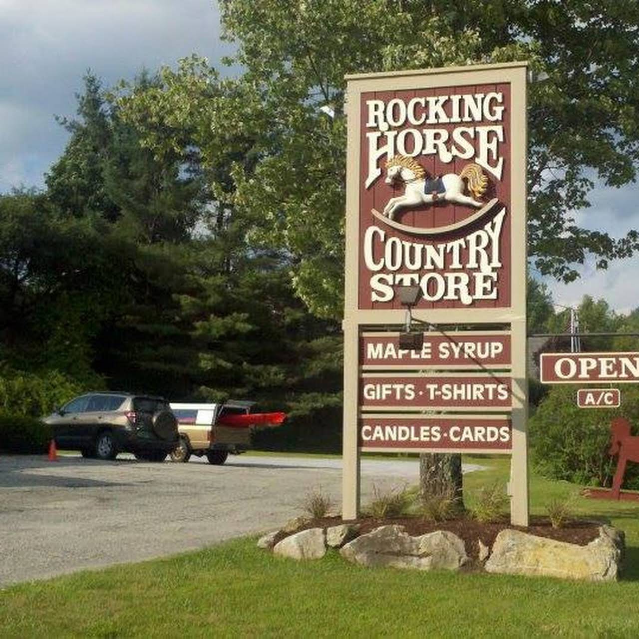 ROCKING HORSE COUNTRY STORE Gift Shop in Rutland