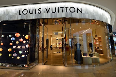 Louis Vuitton, Window display at ION Orchard, Orchard Road …