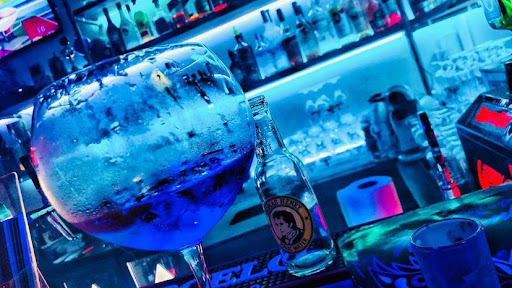 Blaubeerblau Sportsbar