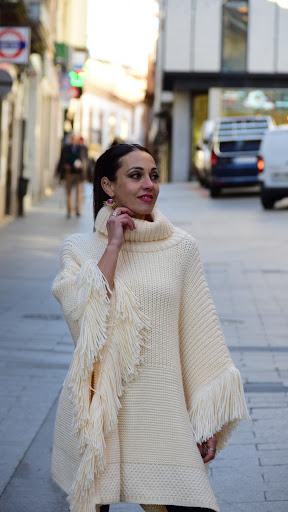 IRATI BÉJAR (Moda y complementos femeninos) - Thumbnail