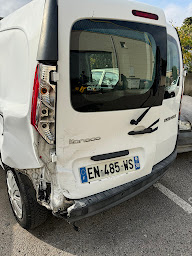Photo n°7 de ARM AUTO CARROSSERIE/MECANIQUE à Mauguio (Atelier de carrosserie automobile)