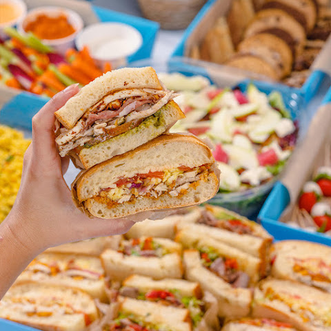 Mendocino Farms by null