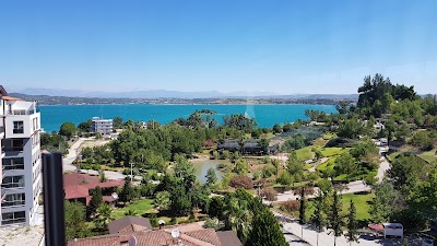 Photos of Golden Lake Hotel