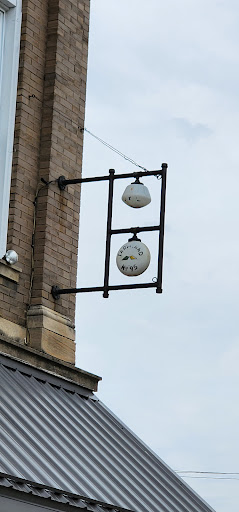 James Hardware - Visual