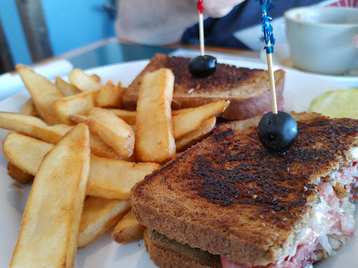 Mariner Cafe - Visual