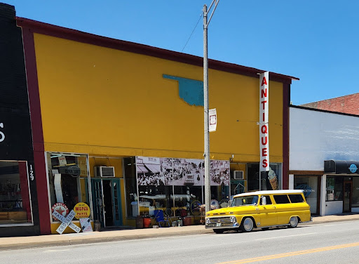 Vinita Antique Mall on Route 66 & Jefferson Highway Logo