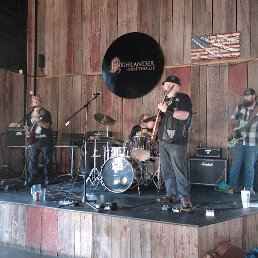 Highlander Drafthouse - Visual
