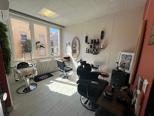 Photo n°2 de Color's Coiffure et Esthétique-Barber Shop by Laetitia à Duppigheim (Salon de coiffure)