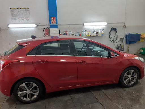 Burbujas Car Wash. Lavado a mano de vehículos - Thumbnail