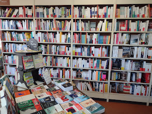 Photo n°2 de Librairie Blanche Neige à Ambérieu-en-Bugey (Librairie)