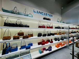 Photo n°24 de VENISE / Forum des Halles à Paris (Magasin de sacs et bagages)