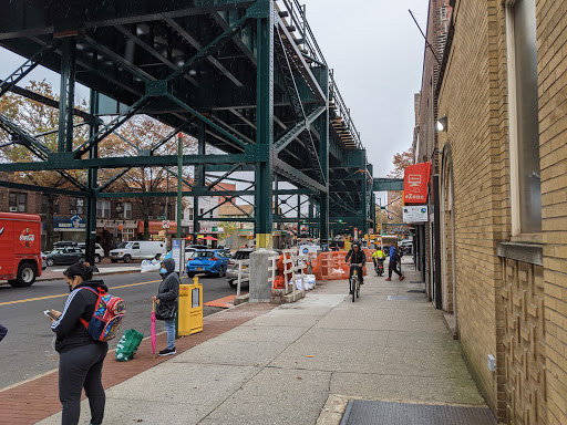 Roosevelt Av/56 St - Thumbnail