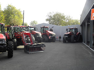 Photo n°18 de TERRAVI - Ets CHAMBON & Fils SAS à Pont-l'Abbé-d'Arnoult (Atelier de réparation de tracteurs)