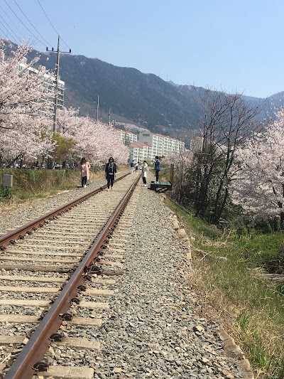 Photos of 훼미리마트 진해경화점