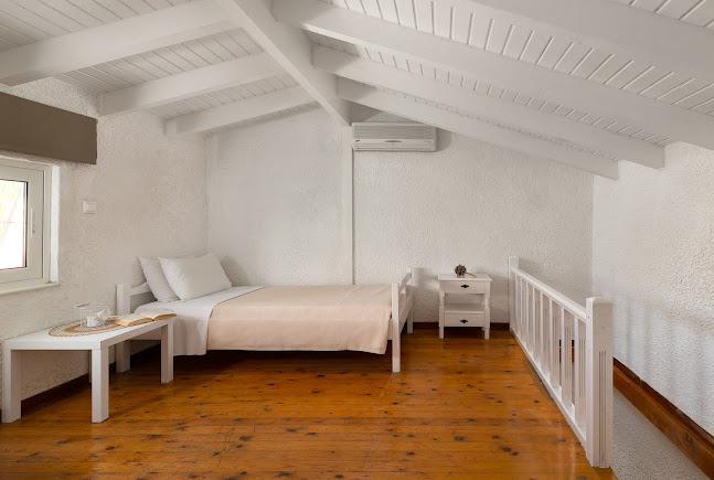 Κολύμπια 851 02