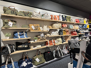 Photo n°9 de Bébé9 à Mondeville (Magasin de puériculture)