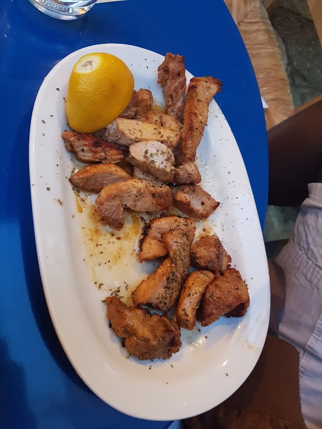 Avli psiri restaurang