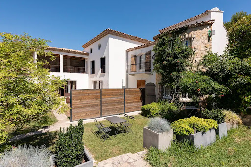 Photo de Maison Florence Ivakno Hôtel de charme et confidentiel à Coudoux (13111)