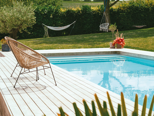 Photo de Piscines Desjoyaux Nevers - Ent. Teillais Piscines 58 à Saint-Parize-le-Châtel (58490)