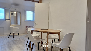 Photo n°3 de THE OTHER FLAT - Location Meublée Marseille à Marseille (Agence de location d'appartements)
