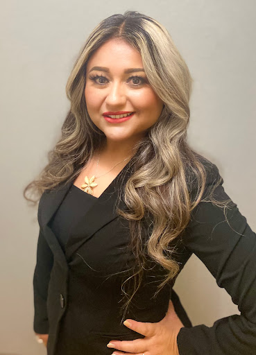 Sandy Martinez Real Estate Agent