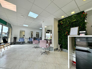 Photo n°27 de Réduc Tif / LE SALON DE COIFFURE à Sainte-Geneviève-des-Bois (Barbier)