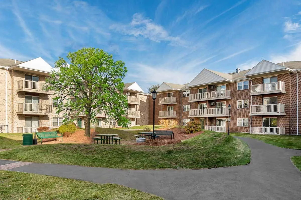Parlmont Park Apartments