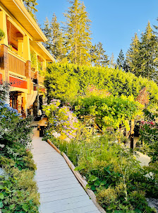 The Tuwanek Hotel and Spa 7545 Islets Pl, Sechelt, BC V0N 3A4, Canada