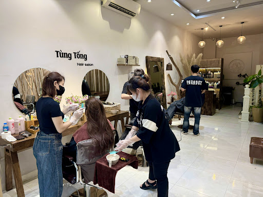 Tùng