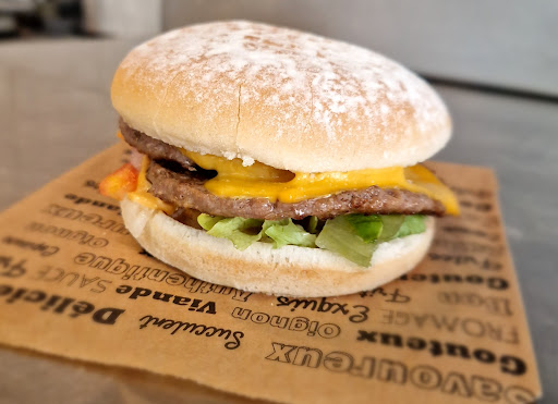 Photo 4 - DELUXE SANDWICH