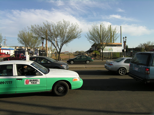 Barrel Taxi Logo