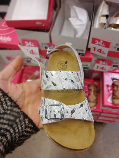 Gemo Louvroil Shoes And Clothing - Thumbnail