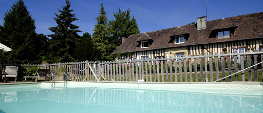 Photo de Domaine du Martinaa - Gite, Piscine chauffée, Parc Animalier en Normandie à Saint-Désir (14100)