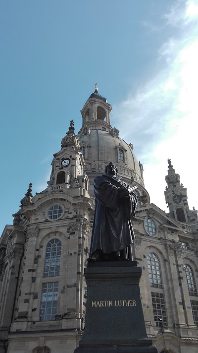 Photos of Dresden Stadtf&uuml;hrungen mit G&auml;stef&uuml;hrerin Steffi Uhlig