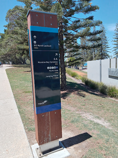 Landsborough Ave at Bunton Street - Thumbnail