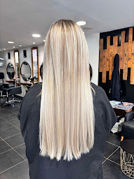 Photo n°10 de CARPY Coiffeur Coloriste à Vendôme (Salon de coiffure)