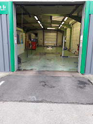 Photo n°3 de Centre contrôle technique DEKRA (AUTO) à Val-de-Reuil (Centre de contrôle technique)