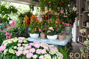 Photo n°45 de Roni Fleurs - Juan les Pins à Antibes (Prestataire de mariage)