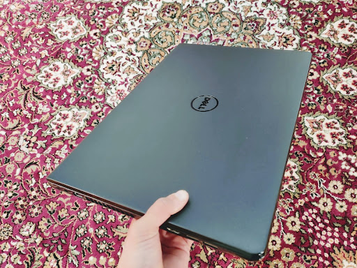 Dell inspiron 14. 7th Generation intel core i3.4gb Ram.1tb hardrive.