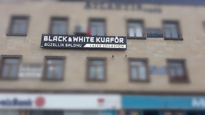 Black White Bayan Kuaforu