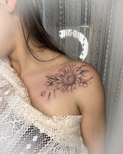 Le cocon de la poupée rousse tattoo