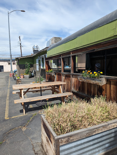 Lunchbox Cafe - Visual